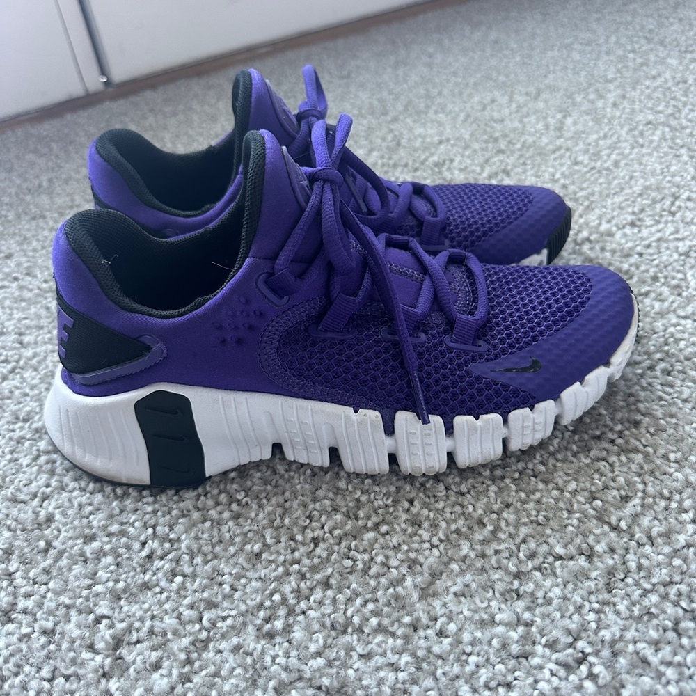 Nike Kids Purple and Black Sneakers